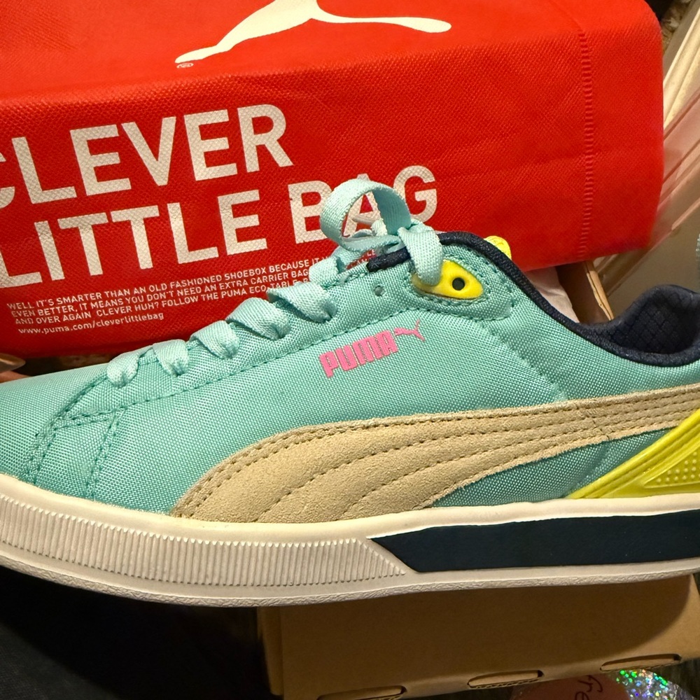 Puma Kids Mint Aqua Low-Top Sneakers with Beige Stripe and Yellow Accents